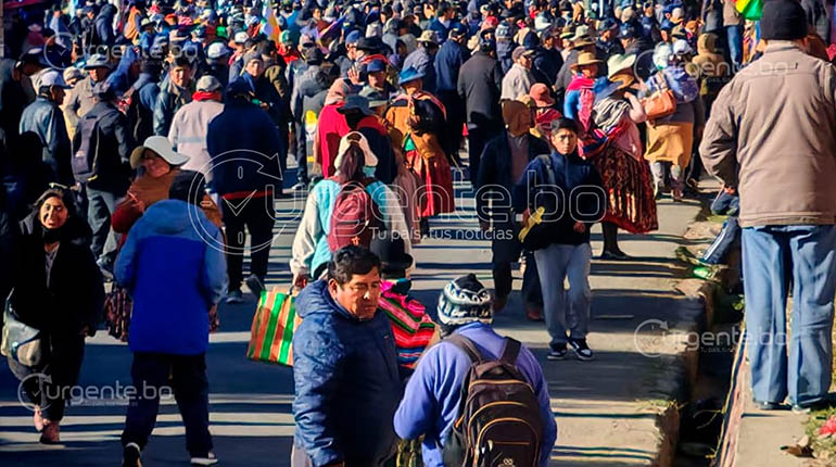 Marcha de tres sectores descenderá a La Paz y choferes buscan resguardar sus vehículos