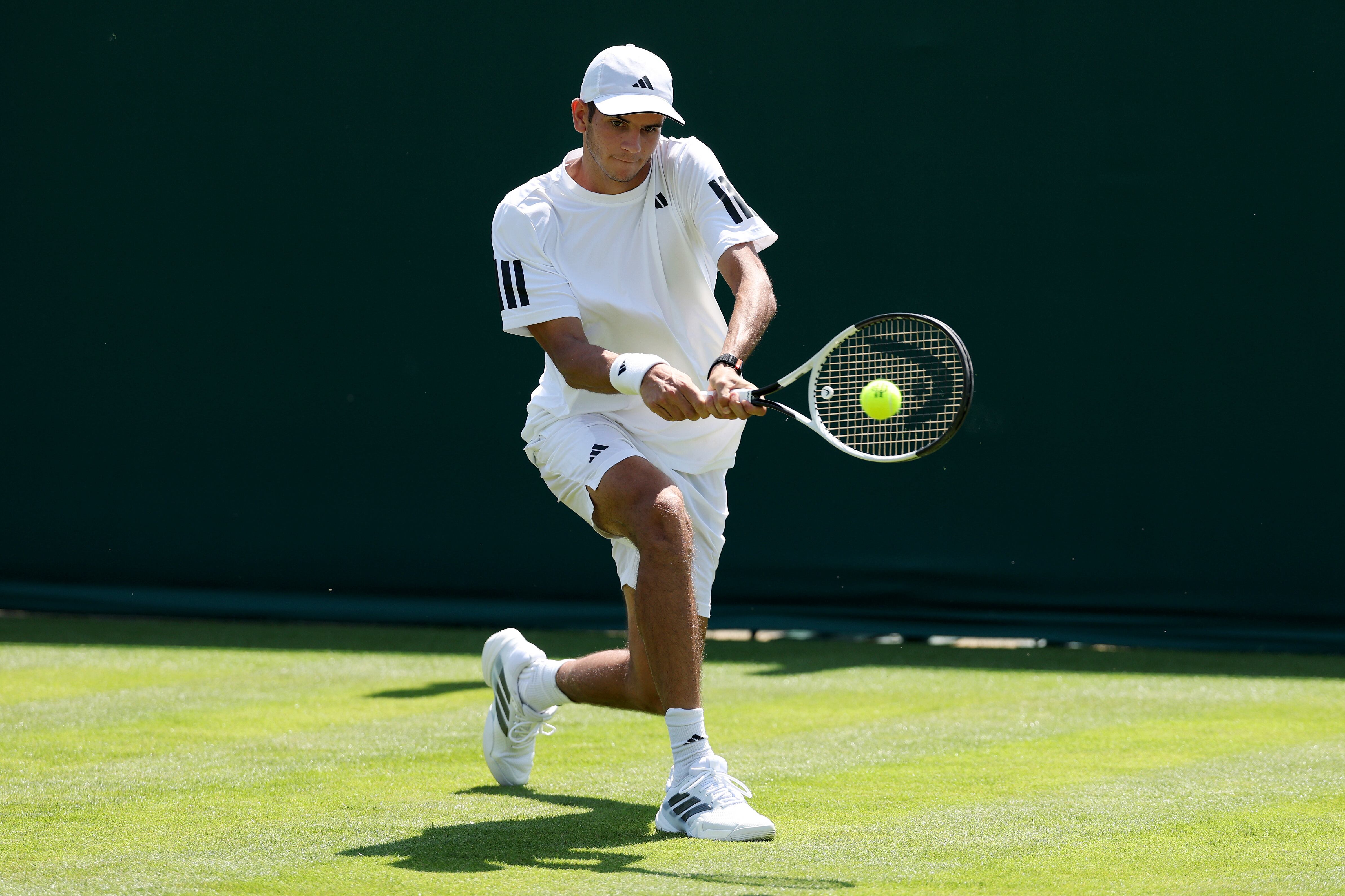 Rafa Jódar, a punto y ante el reto de la hierba: "Jugar aquí es prácticamente otro deporte..."