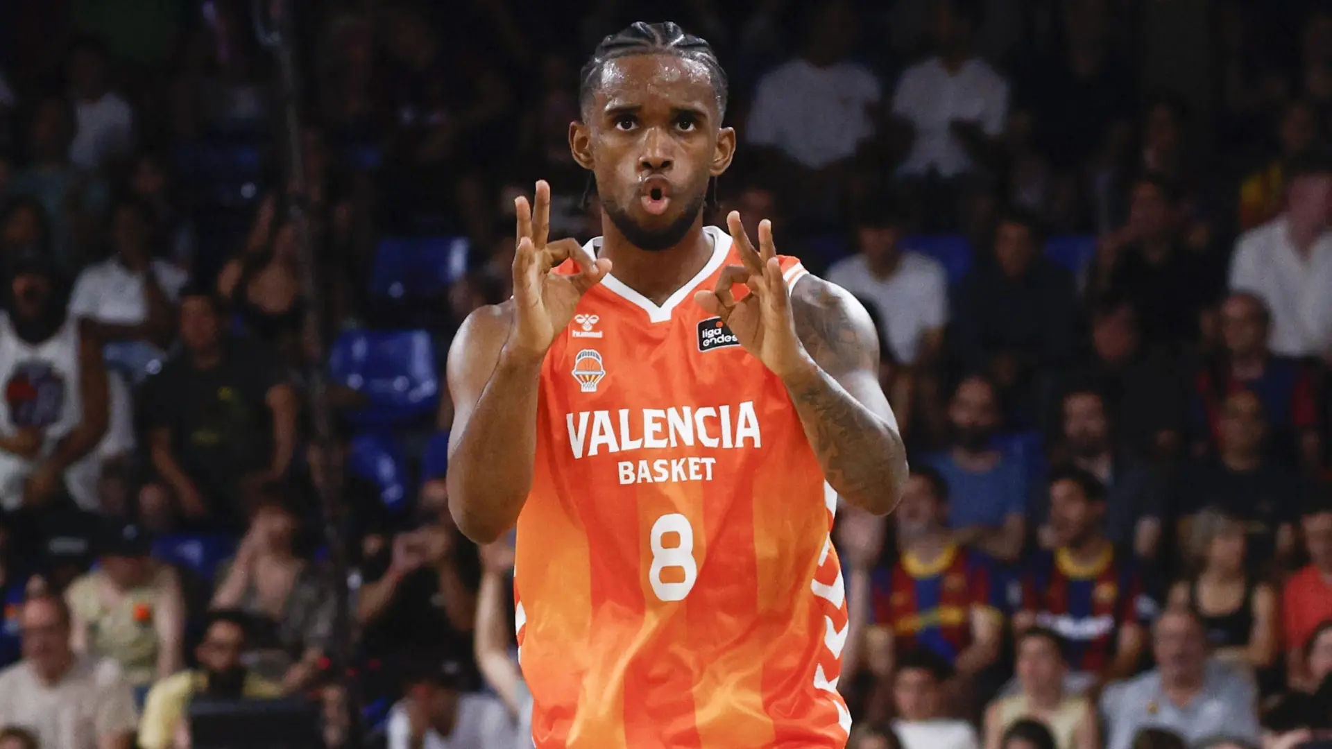 El Valencia Basket conquista el Palau con un Montero estelar y queda a un paso de su segunda Liga