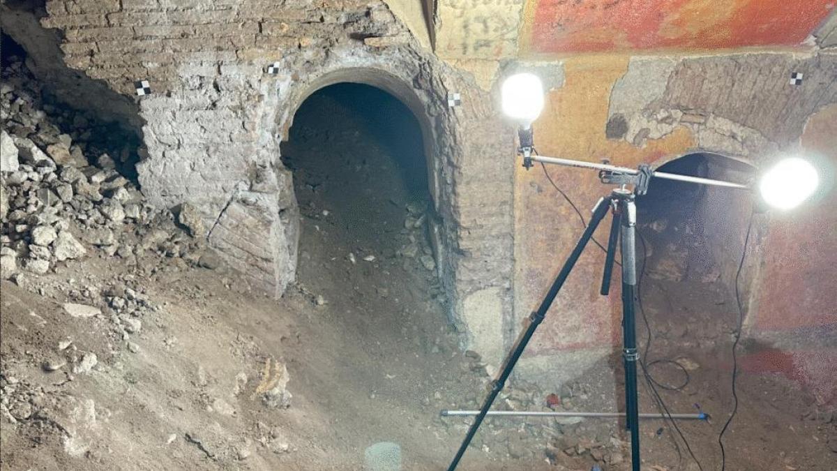 Unos alumnos descubren una domus romana de hace 1.800 años debajo de su instituto en Roma