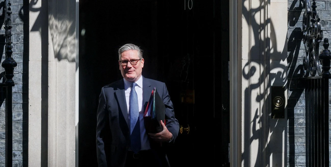 Crisis en el Reino Unido: motivos de la caída de Starmer tras una moción de censura laborista