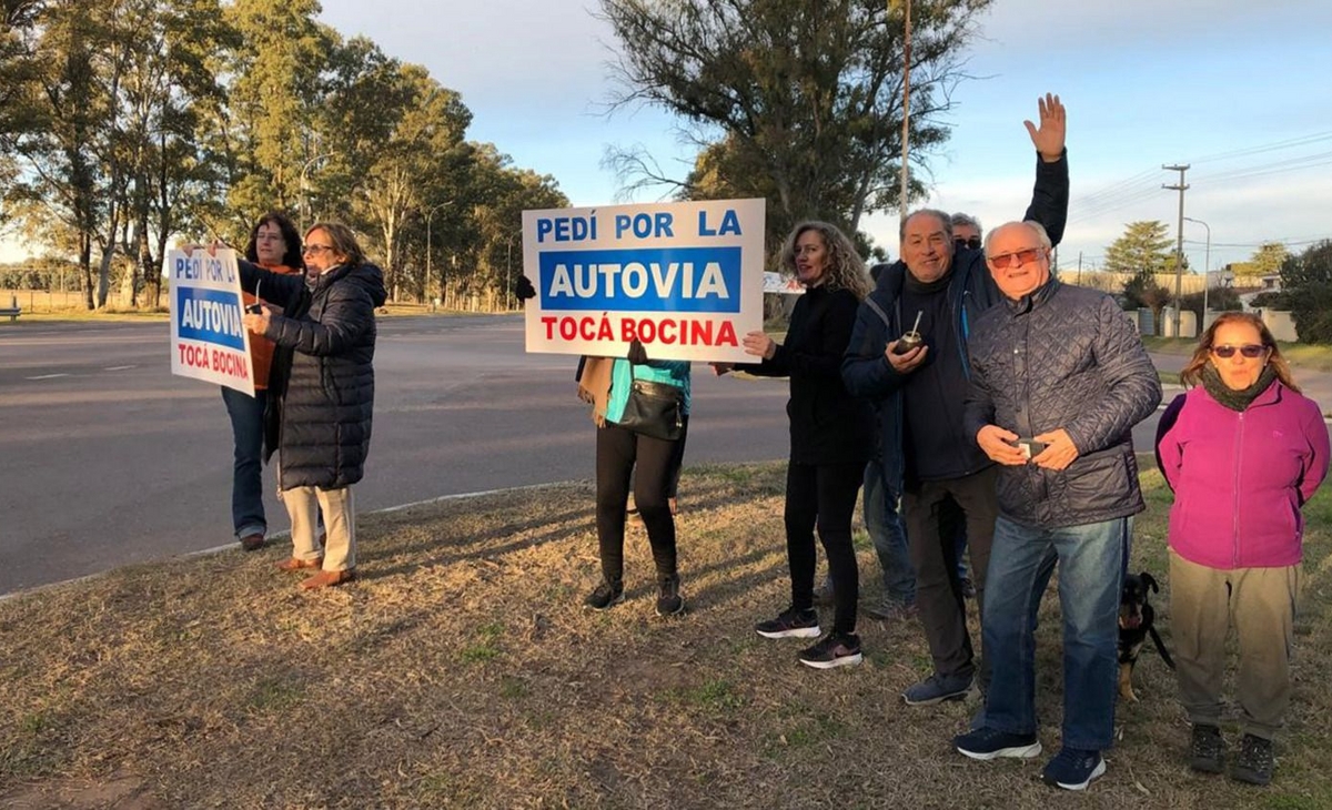 Sigue reclamo por Autovía 5 | La Arena - Noticias de La Pampa y el país