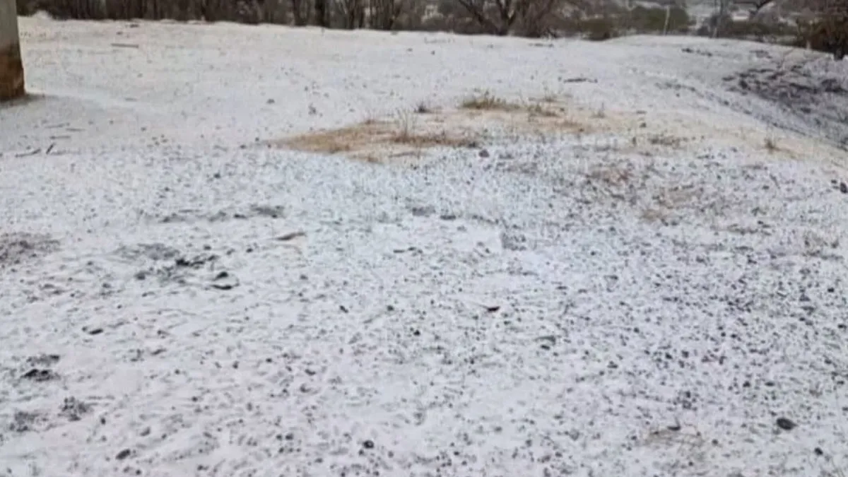 El frío extremo dejó postales blancas en San Juan: la nieve se hizo presente en Sarmiento e Iglesia