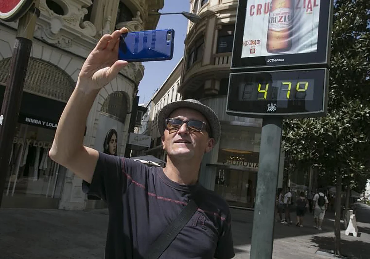 Las olas de calor derriten la economía: más bajas, menos productividad y adiós al consumo en la calle