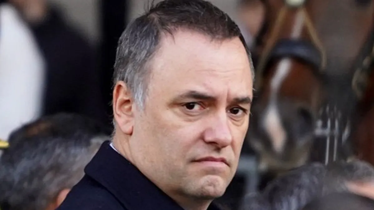 El exjefe de Gabinete Manuel Adorni tiene prohibida la salida del país