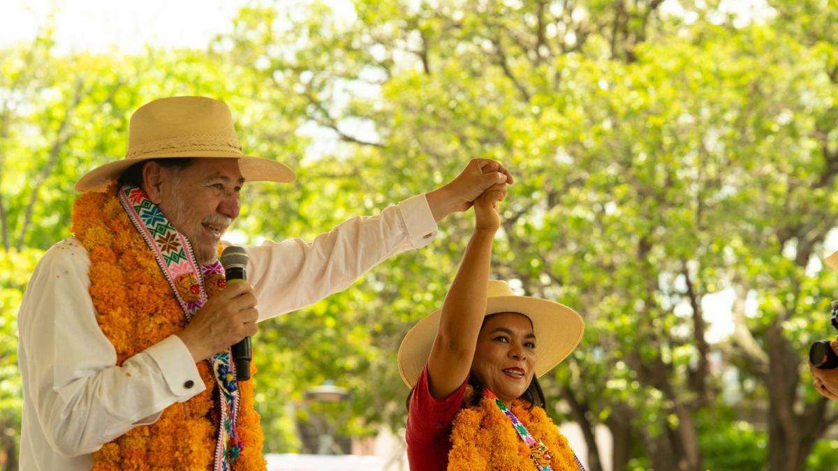 Beatriz Mojica recibe respaldo de liderazgos regionales en la asamblea de Chilpancingo