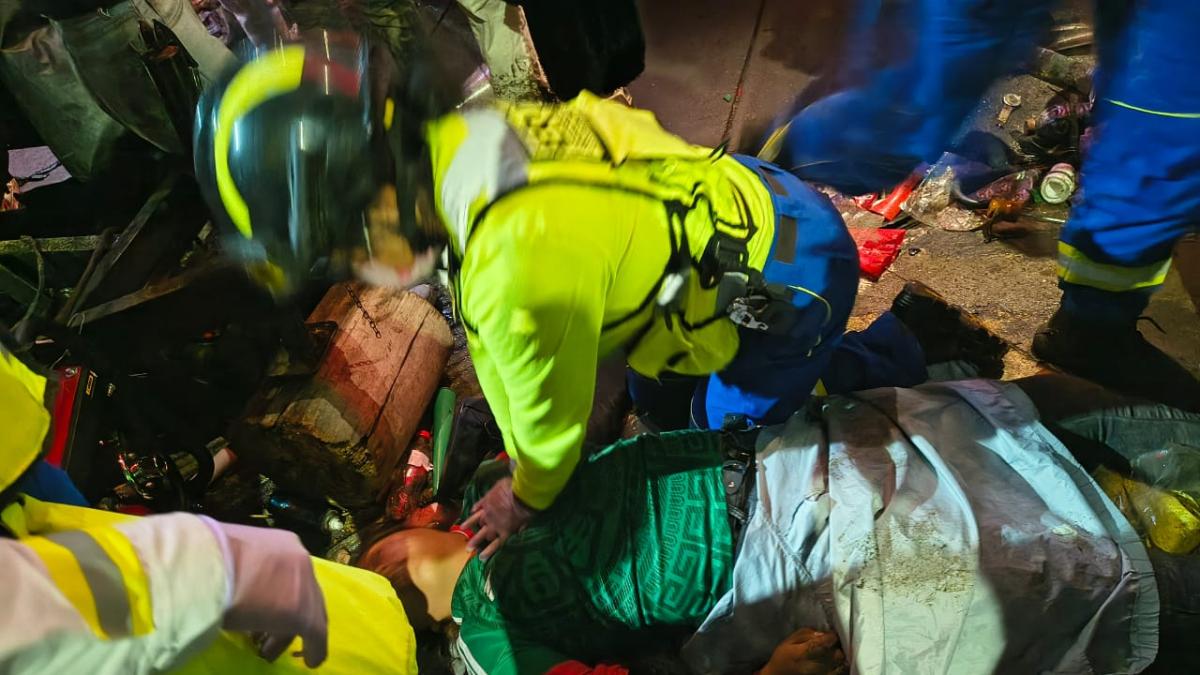 Hospitalizan a 2 personas por aplastamiento en la CDMX tras triunfo de México