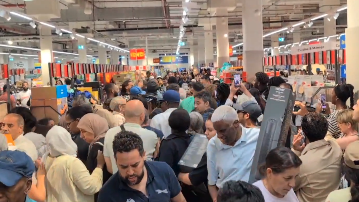 Reportan destrozos y batallas por aires acondicionados por ola de calor en Francia
