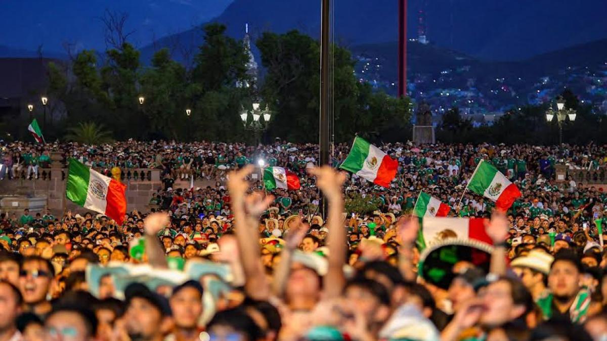 Reportan tres aficionados lesionados por brincar bardas del Parque Fundidora en Nuevo León