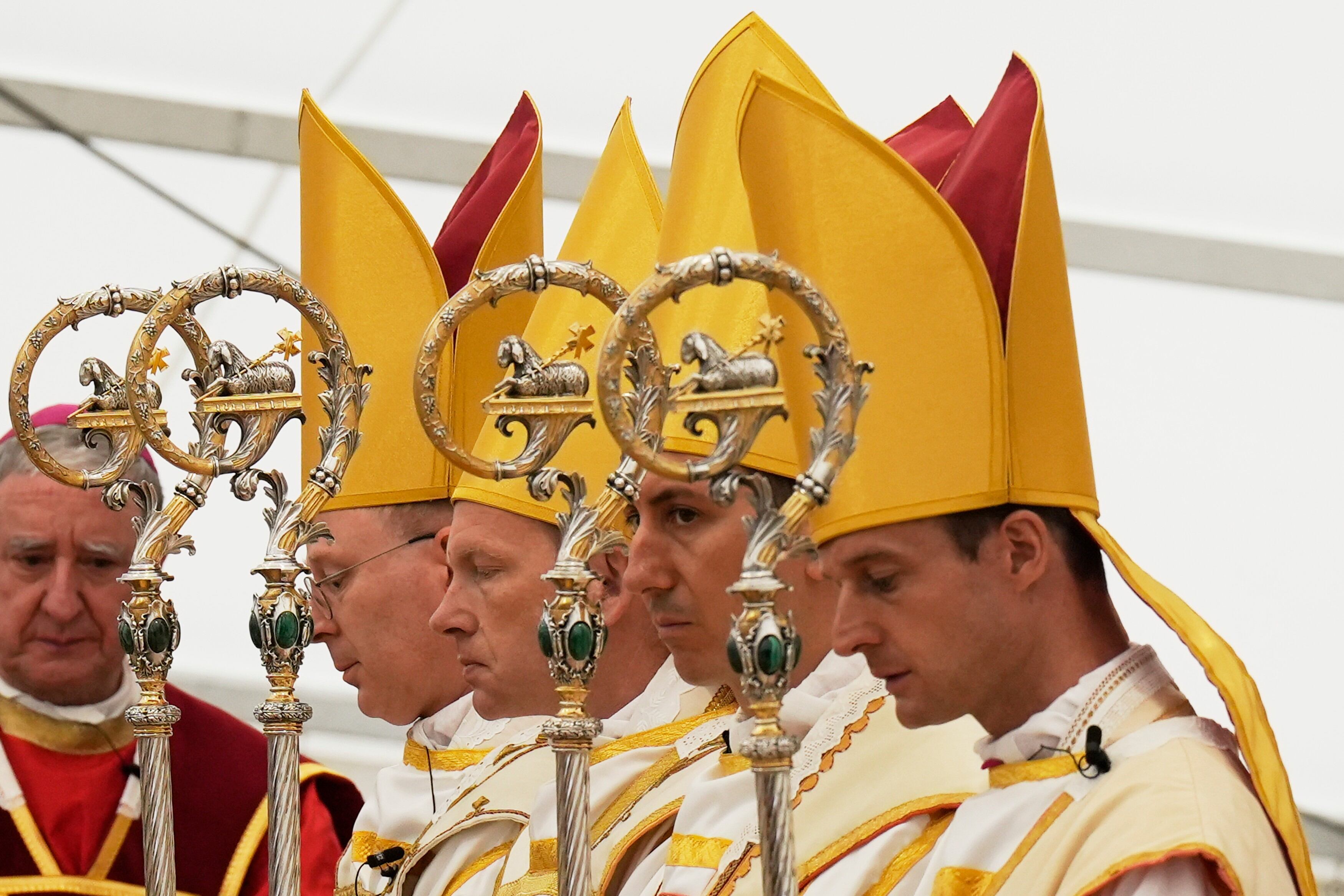 El Vaticano confirma el cisma de los 'lefebvrianos' y excomulga a sus obispos y a todos los fieles que les sigan