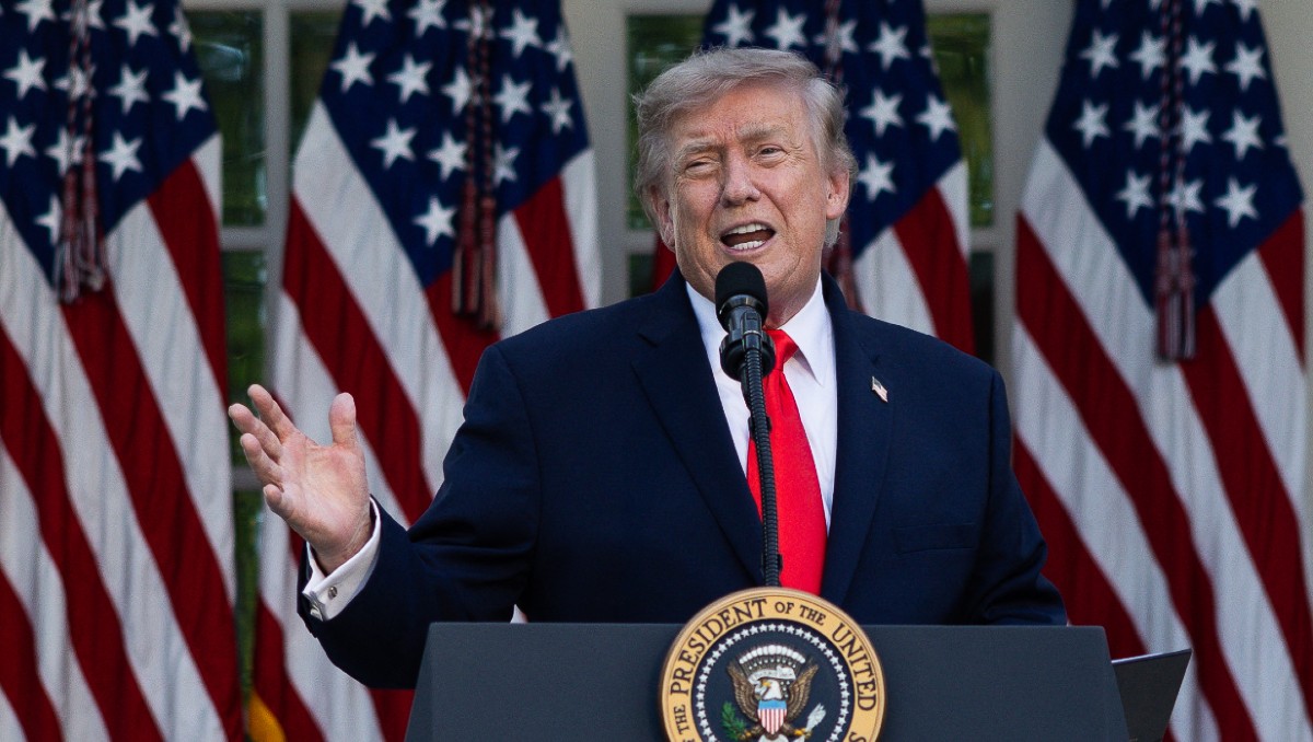 Trump presenta informe financiero anual; lideran ingresos por cripto