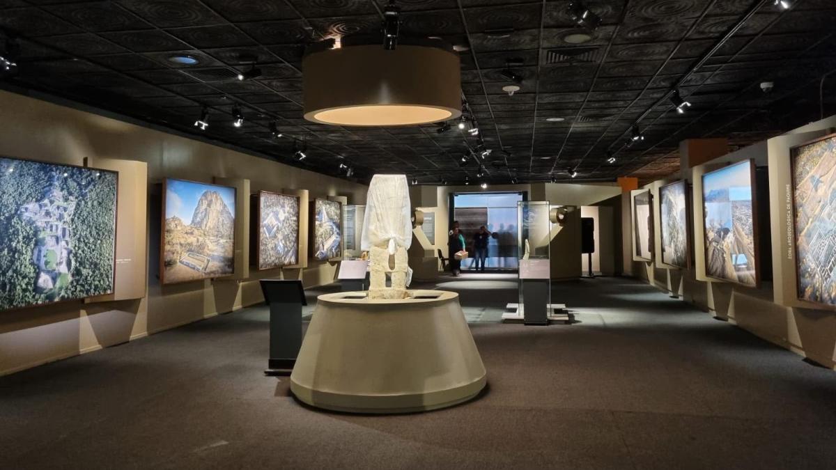 El juego de pelota prehispánico se revela desde las alturas en el Museo Nacional de Antropología