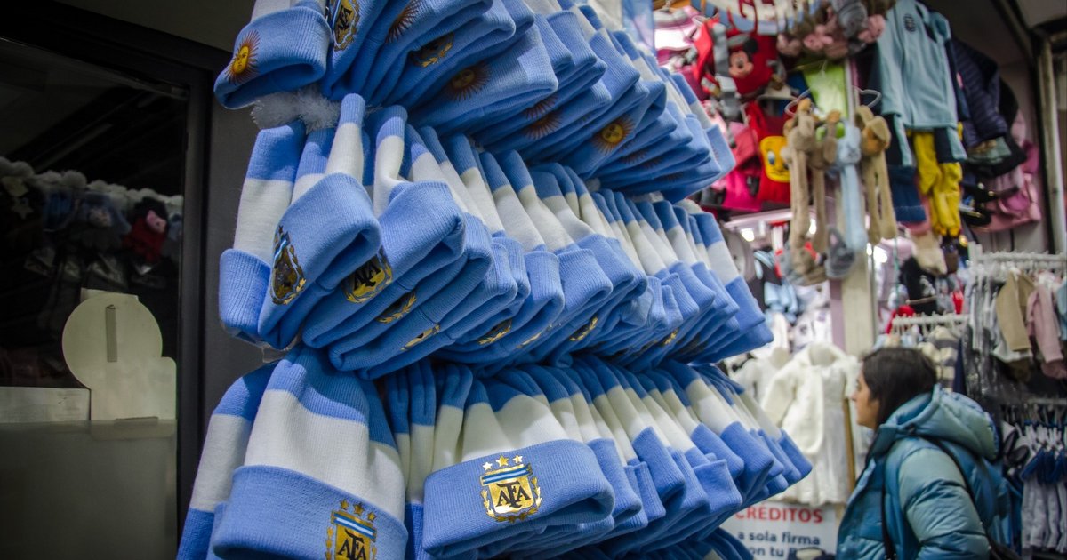 A horas del partido: cuánto sale el kit para alentar a la Selección