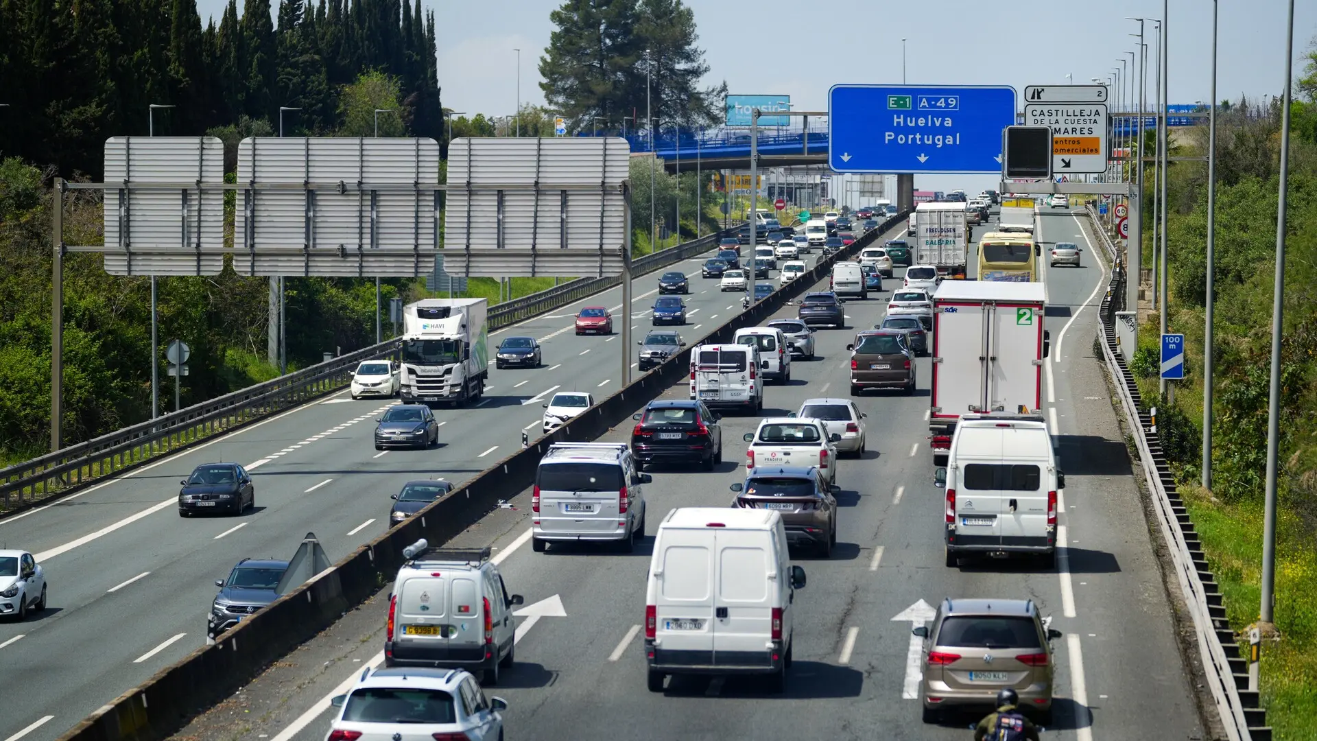 Operación Salida de julio: primeras retenciones de tráfico y última hora del estado de las carreteras