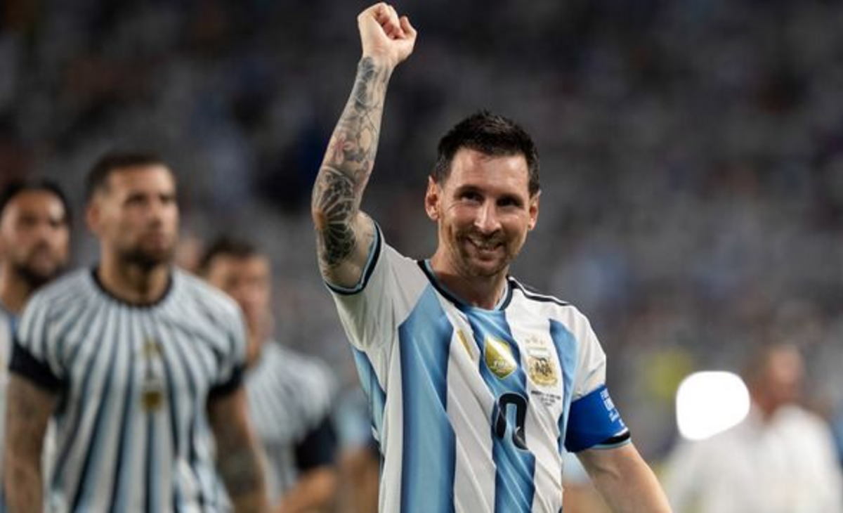 Messi bromeó con los jugadores de Cabo Verde: "Me pidieron la camiseta, adentro me cagan a patadas"