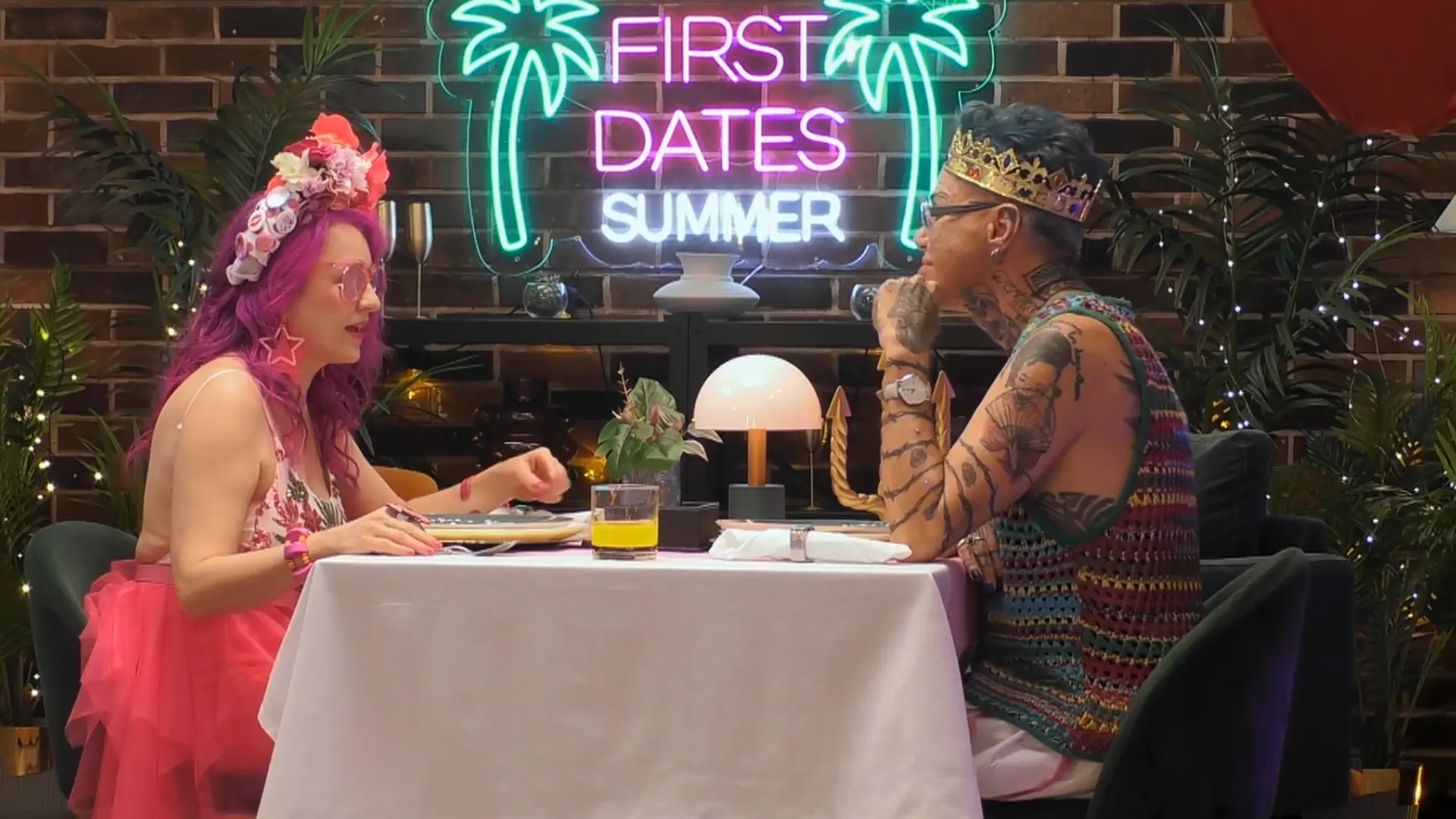 La surrealista cita de 'First Dates' que dejó sin palabras a los espectadores: sirenas y fantasía a unas galaxias