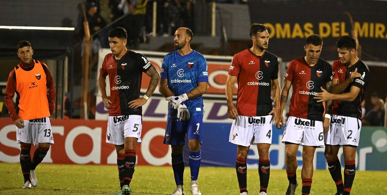 Colón ya se fue para Madryn, vuelve Thaller y el "9" es Garate