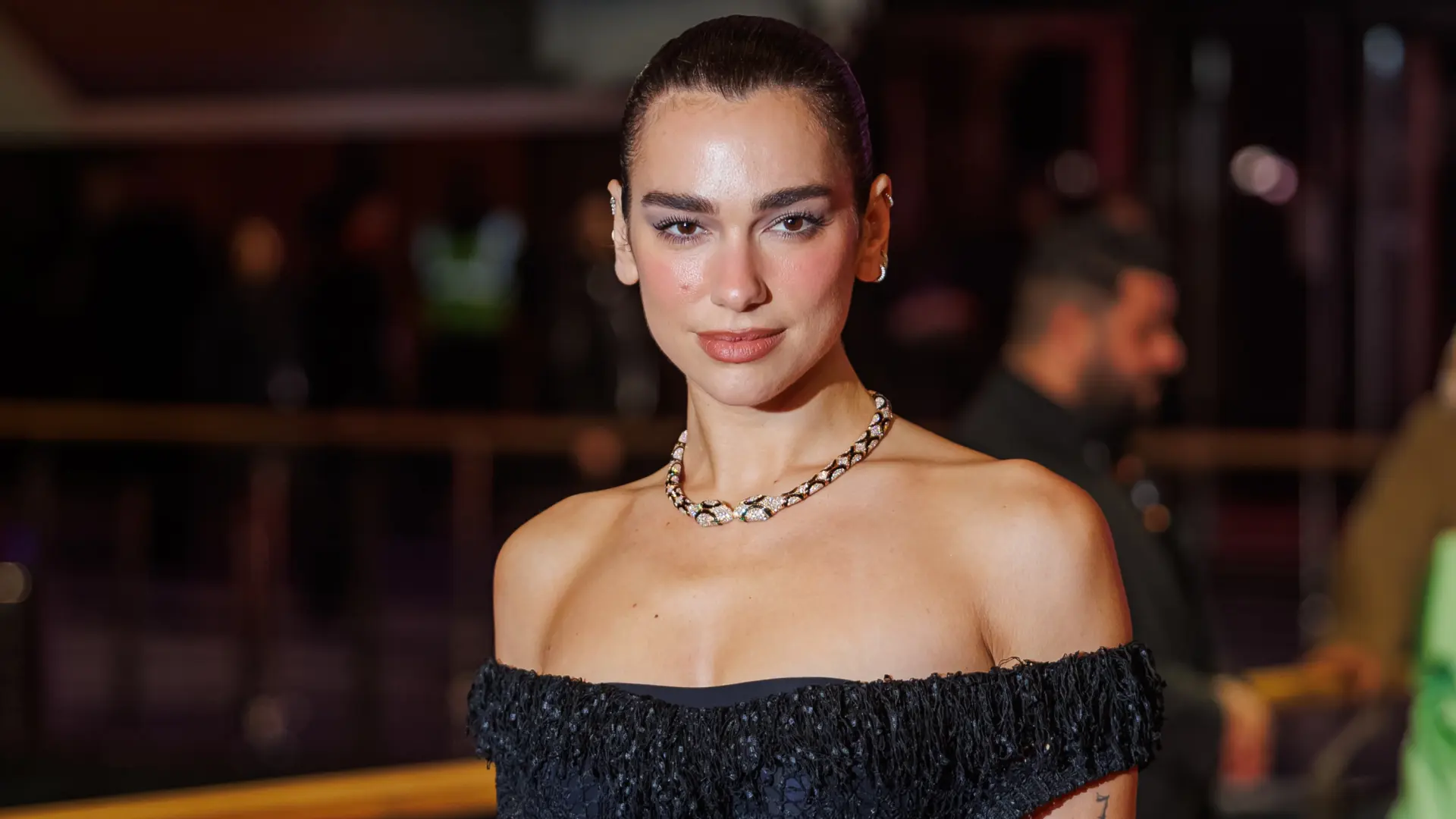 Dua Lipa pone en marcha un nuevo espacio para libros censurados y sale en defensa de la libertad de expresión