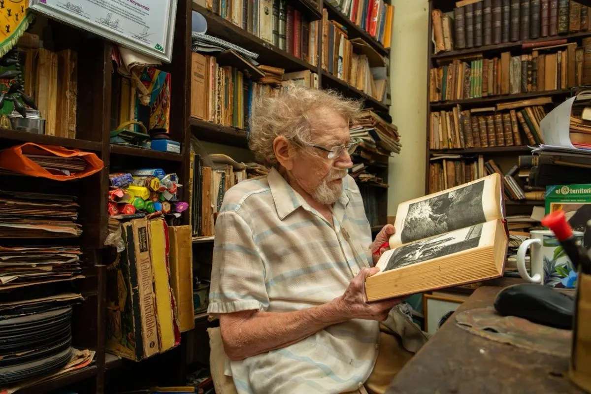 "Ayudemos a mi papá", la campaña solidaria para el fundador de la librería La Palma