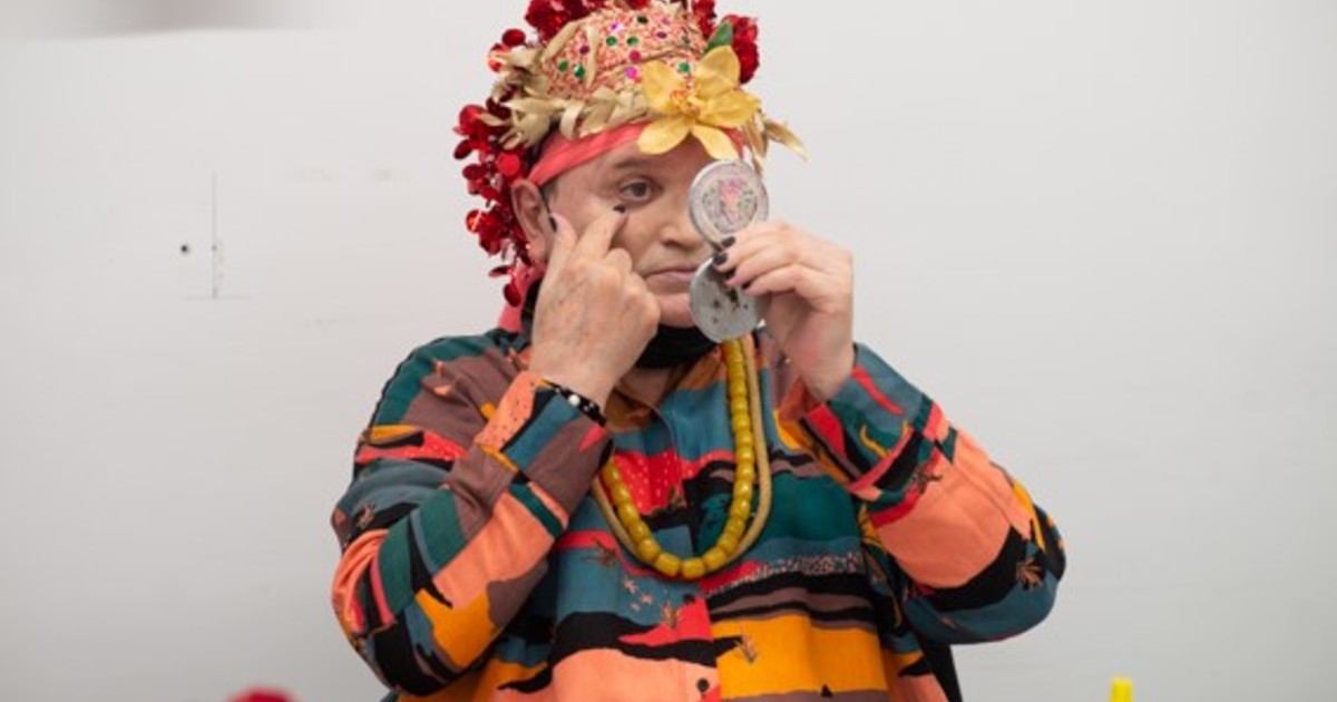 Fernando Noy, carnaval y poesía contra la corriente