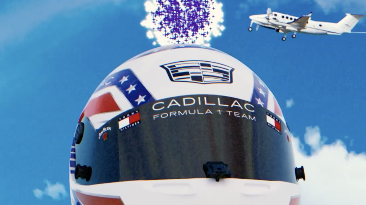 El casco americano de Checo Pérez para celebrar los 250 años de EE.UU con un toque de México