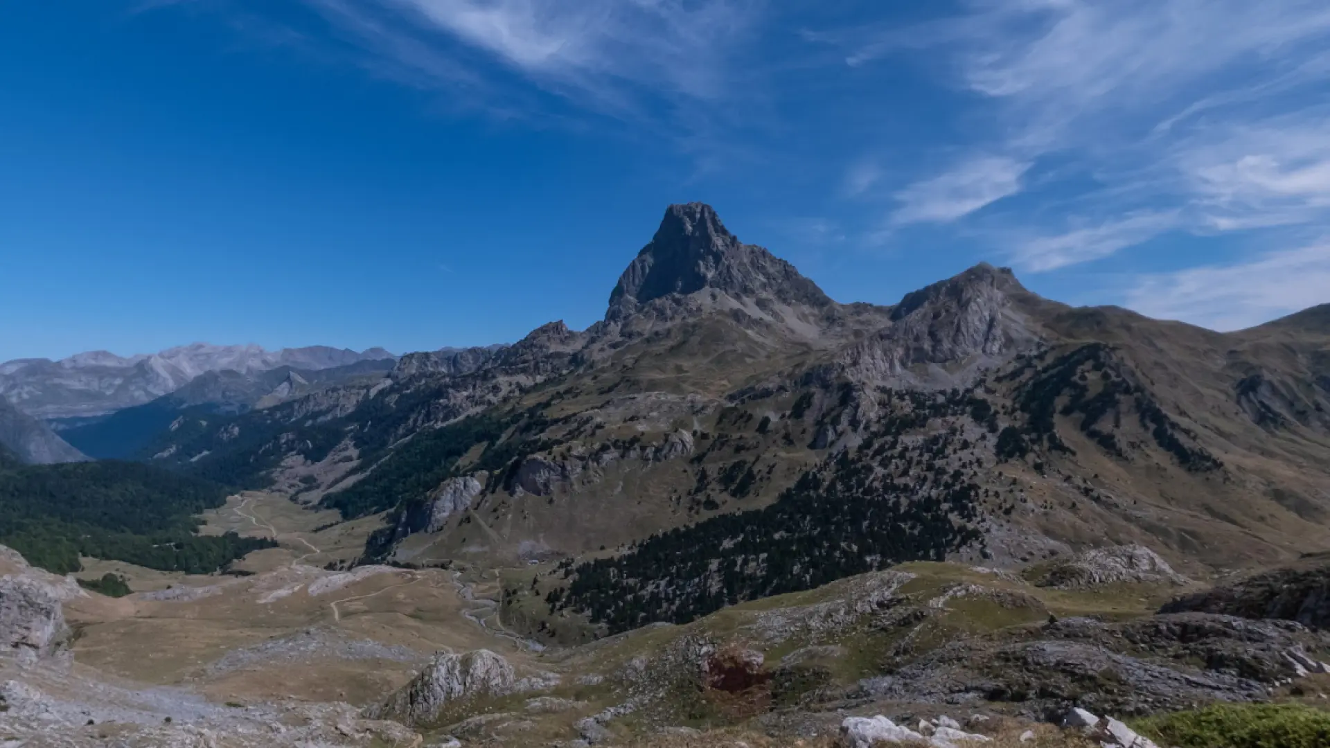 Muere un joven guipuzcoano cuando descendía un monte en los Pirineos franceses