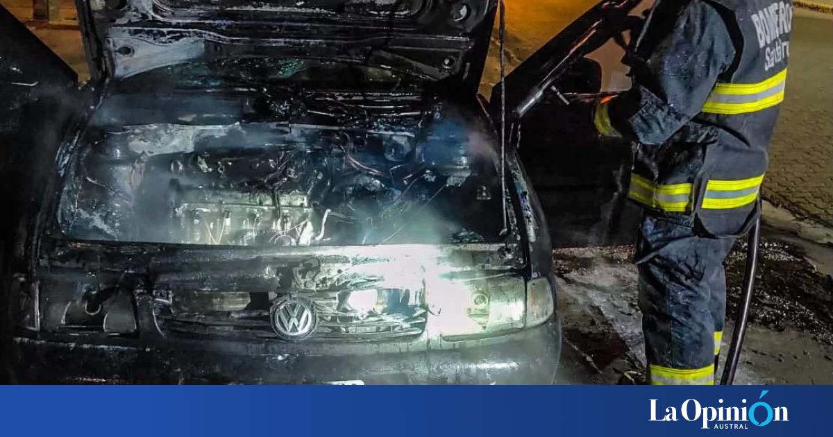 Un desperfecto mecánico provocó un principio de incendio en un auto