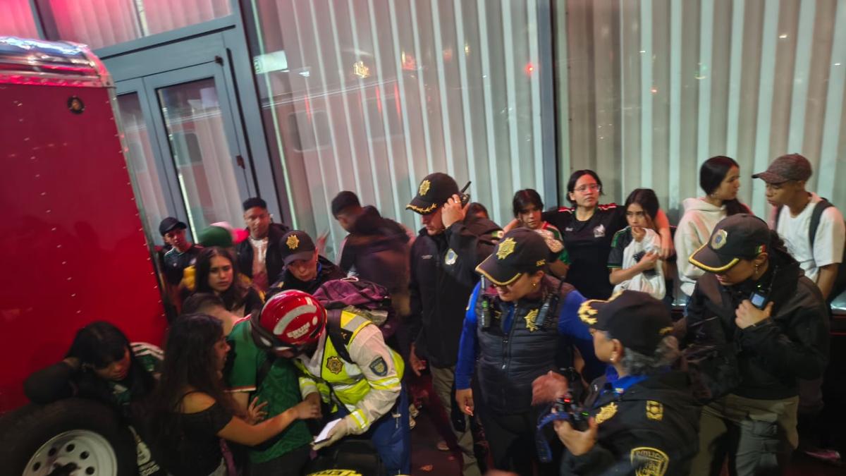 Confirman 2 muertos por aplastamiento en la CDMX tras triunfo de México