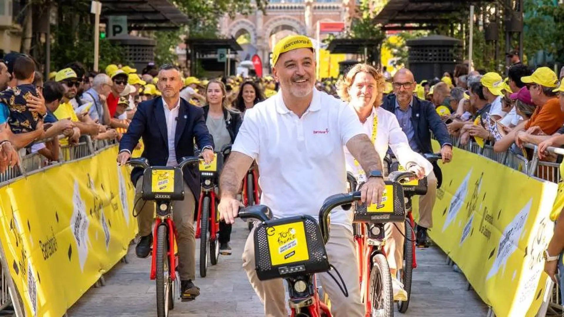 Collboni anuncia que aumentará un 50% la oferta de Bicing en Barcelona