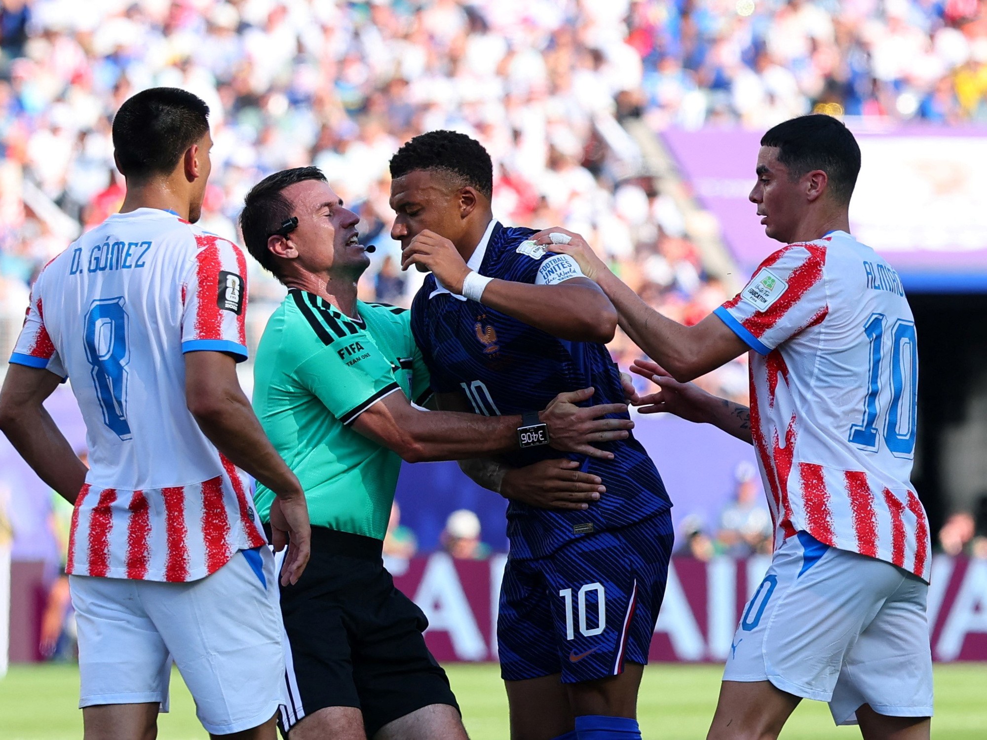 Kylian Mbappé, en llamas vs Paraguay: insulto viral a un ex Boca en perfecto castellano y otro gol en busca de Messi