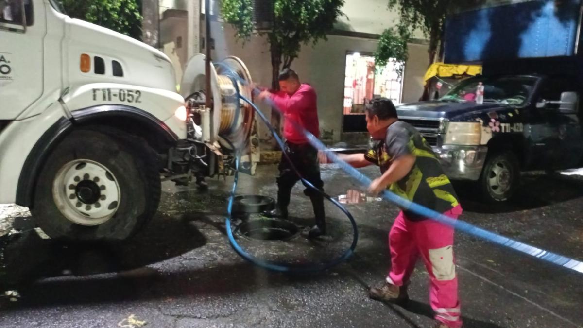 Despliega Janecarlo Lozano operativo con más de mil trabajadores tras granizada en Cuautepec