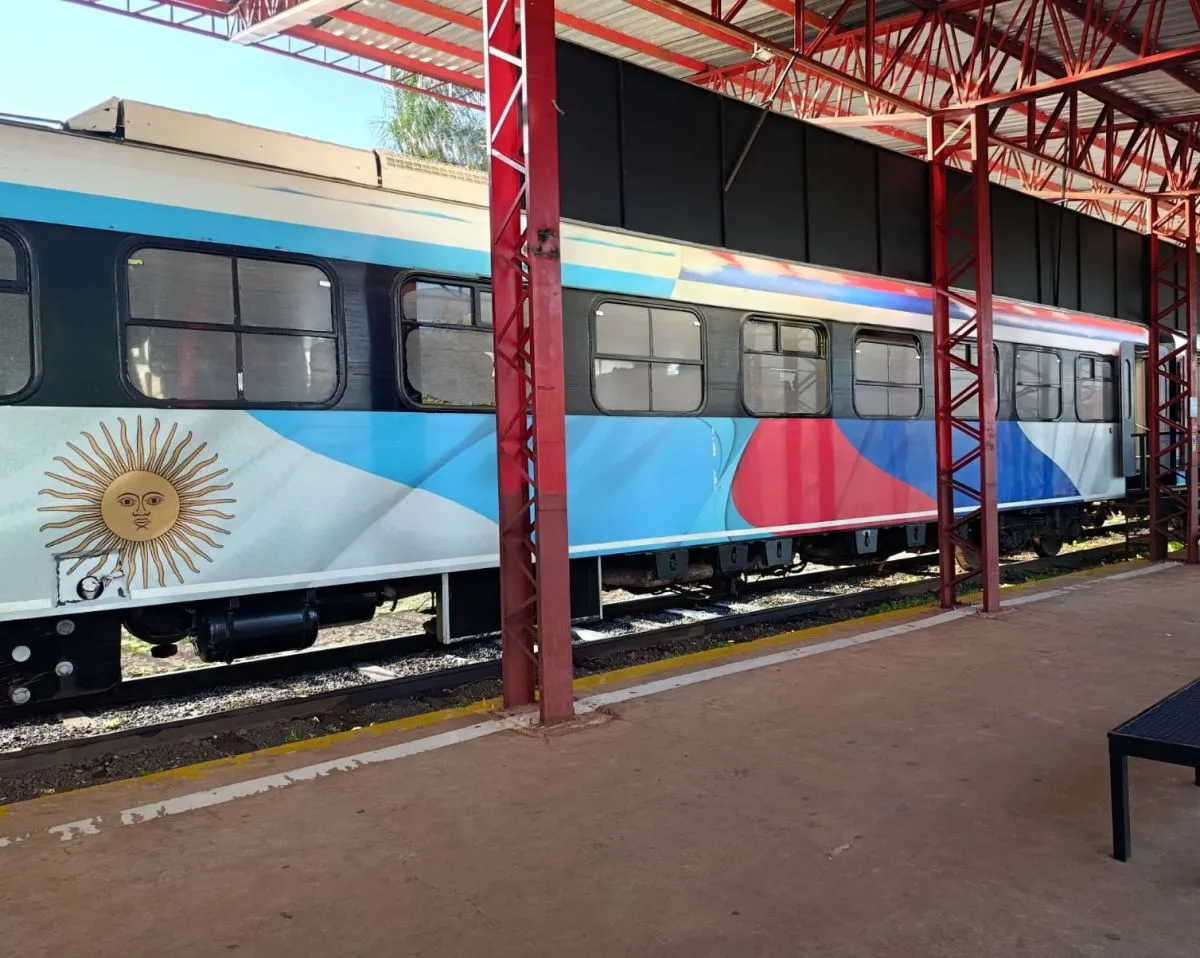 El tren que une Posadas y Encarnación está fuera de servicio este jueves