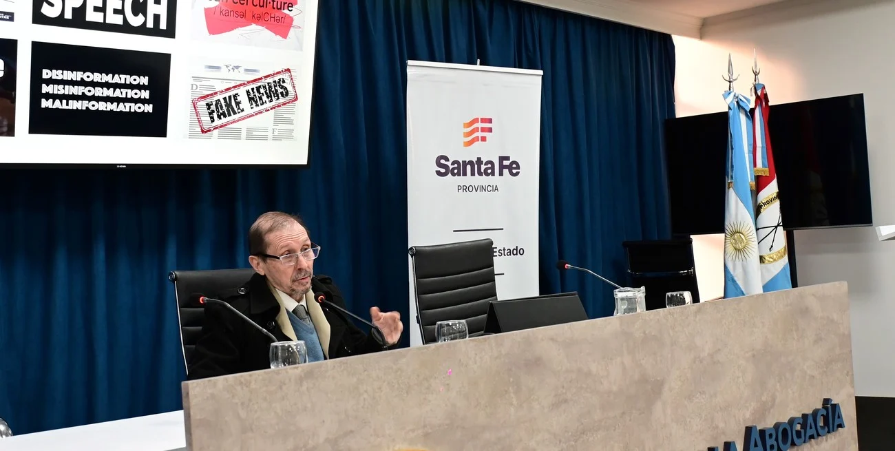 Puccinelli: "El prestigio de un medio se construye cuando informa sin tergiversar los hechos"