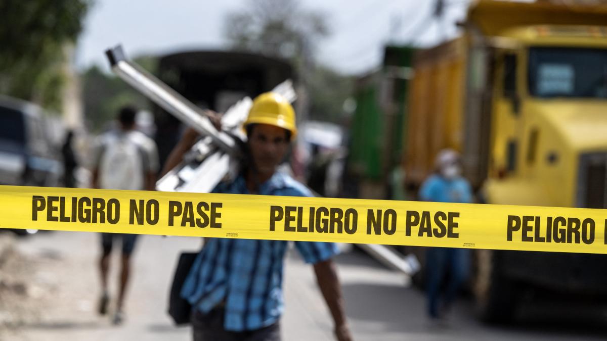 Las señales de vida se extinguen en las zonas más devastadas por los terremotos en Venezuela