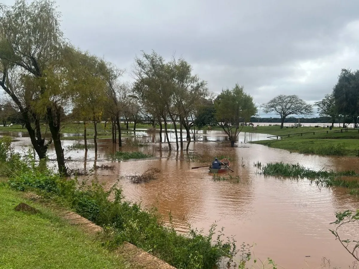 Aunque bajó el nivel del río Uruguay en Santo Tomé prevén un nuevo repunte para este sábado