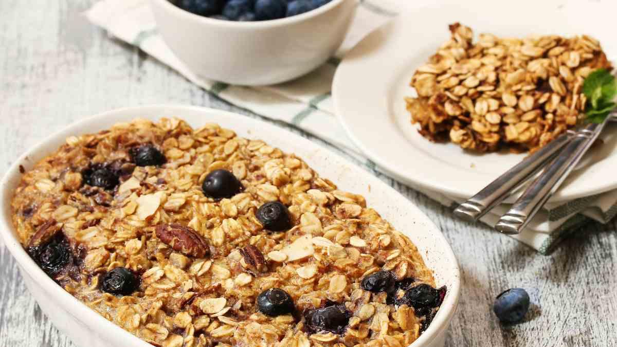 Avena horneada con sabor a pastel: receta saludable para el desayuno