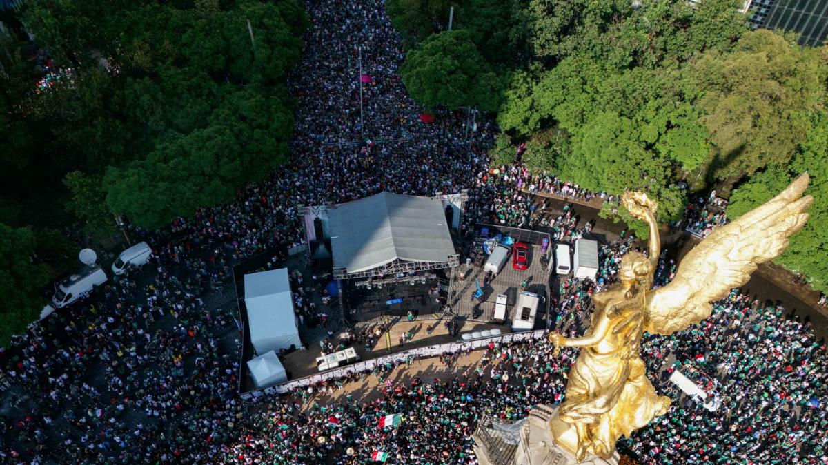 Sheinbaum envía pésame a familias de las personas que murieron durante los festejos por el triunfo del Tri