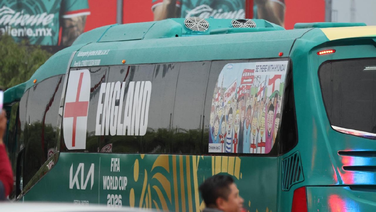 Selección de Inglaterra llega a México para su partido ante el Tri