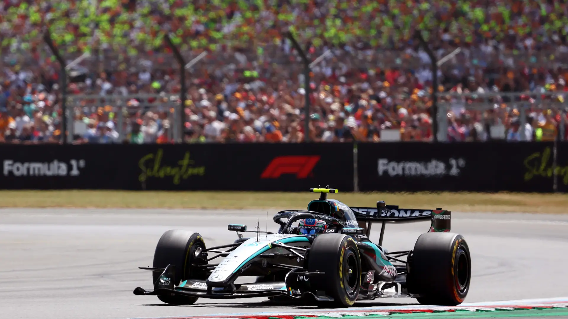 Antonelli reina en el sprint de Silverstone por delante de Hamilton: desastre de Alonso y Carlos Sainz Jr