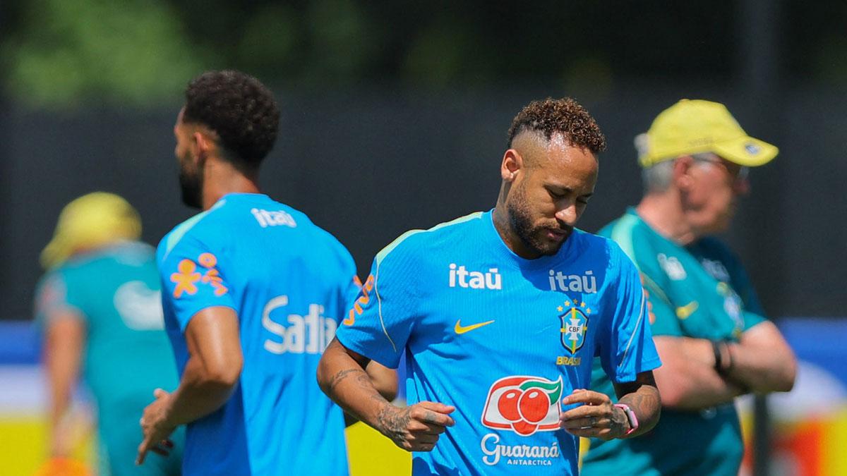Neymar está inconforme con ser suplente en el Mundial