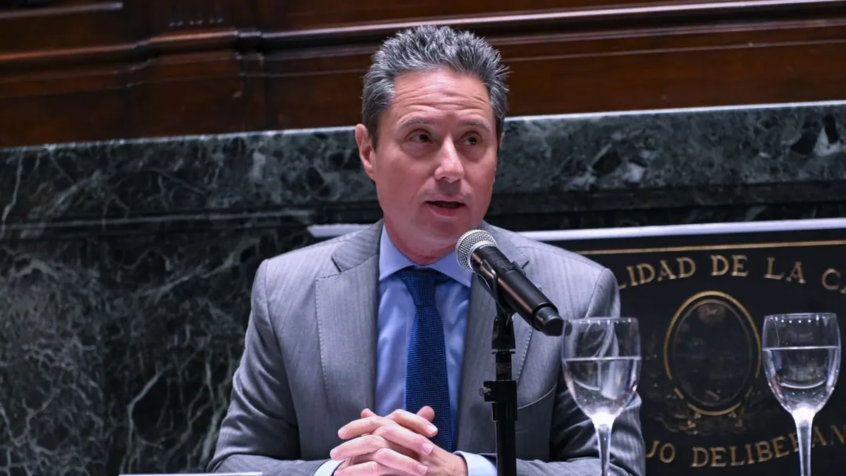 El jefe de Gabinete defendió el rumbo de Jorge Macri y la oposición criticó datos económicos y a Clara Muzzio por la ESI