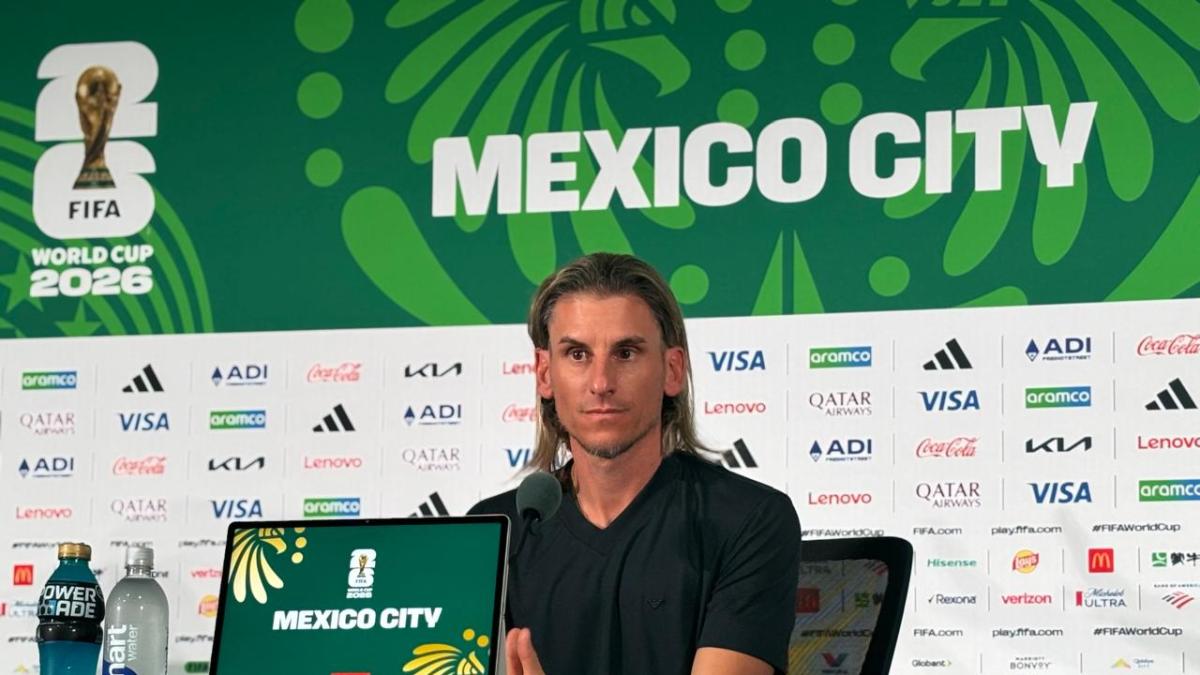 Sebastián Beccacece deja de ser técnico de Ecuador tras eliminación en el Mundial a manos de México