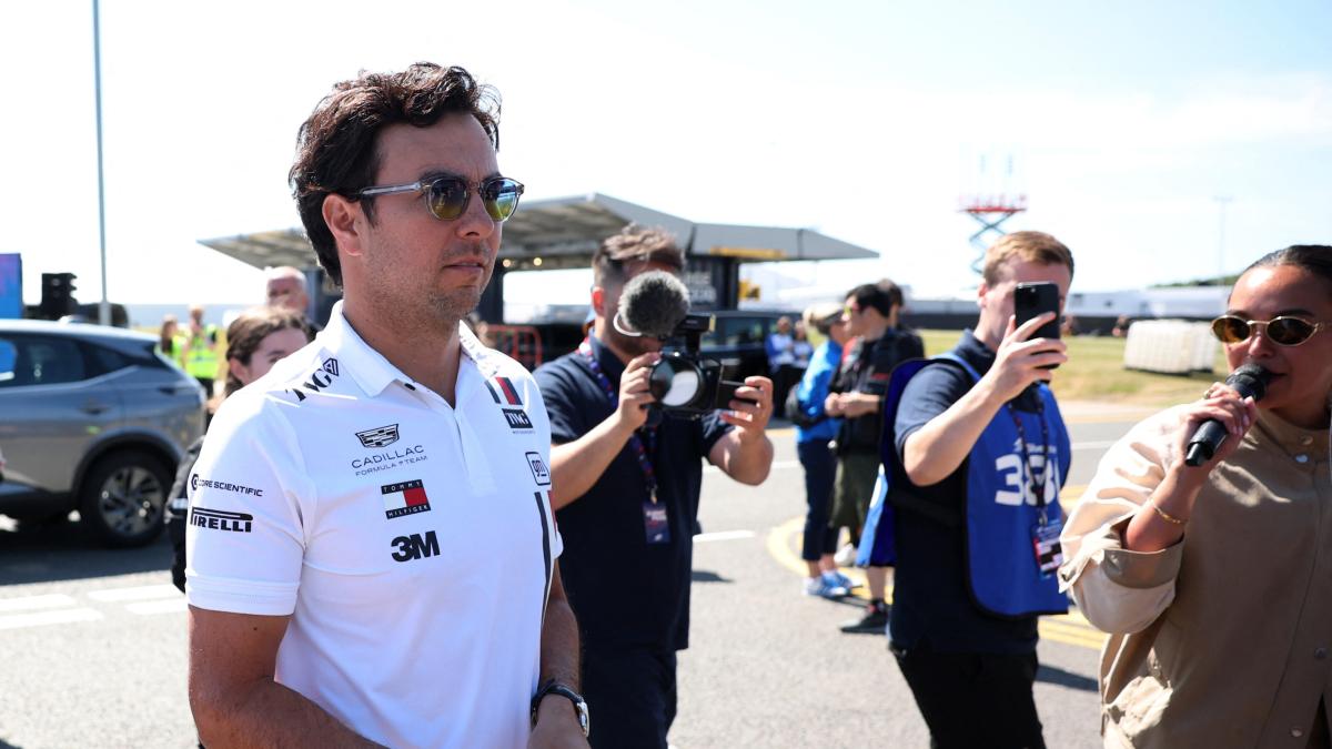 El consejo de Checo Pérez a los ingleses por la altura al enfrentar a México en el Mundial