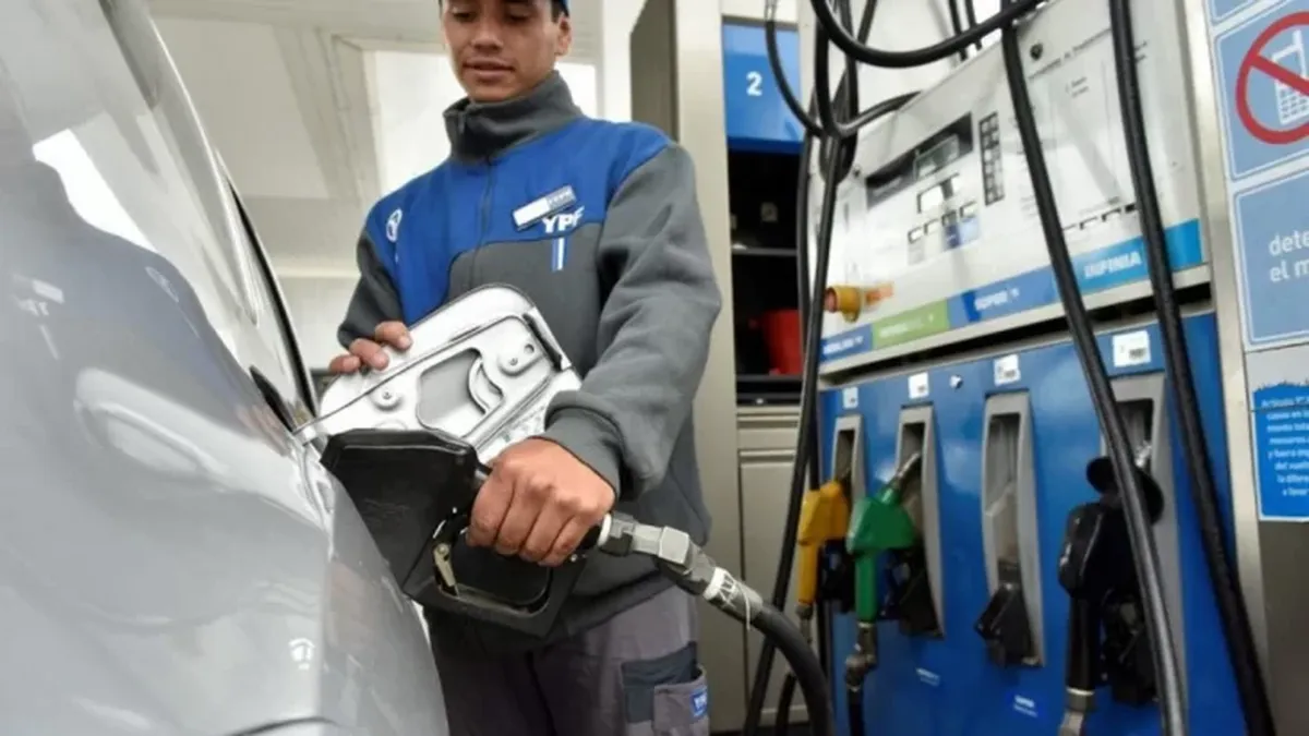 El Gobierno aumentó 1% los impuestos a los combustibles: cómo impactará en los precios al consumidor