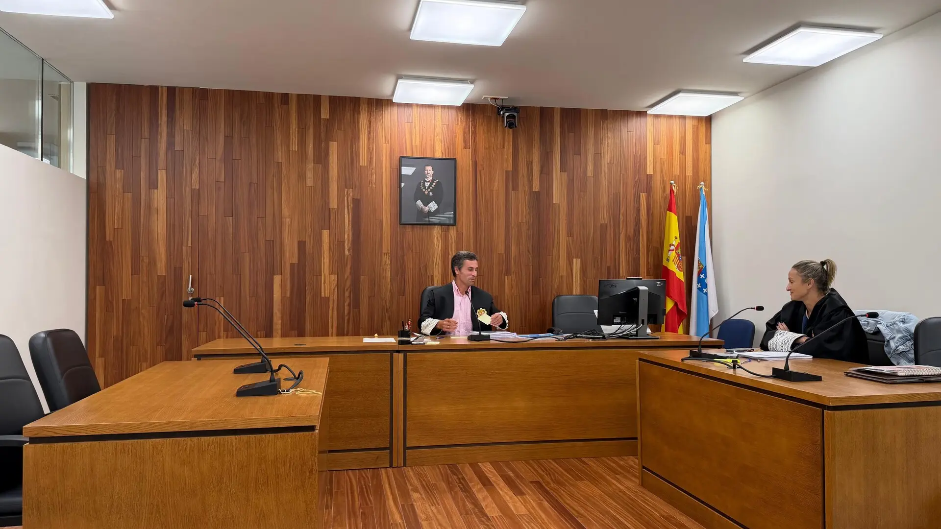 Una víctima de violencia de género se siente "humillada" después de ver a su abogado masturbarse durante una videollamada con ella