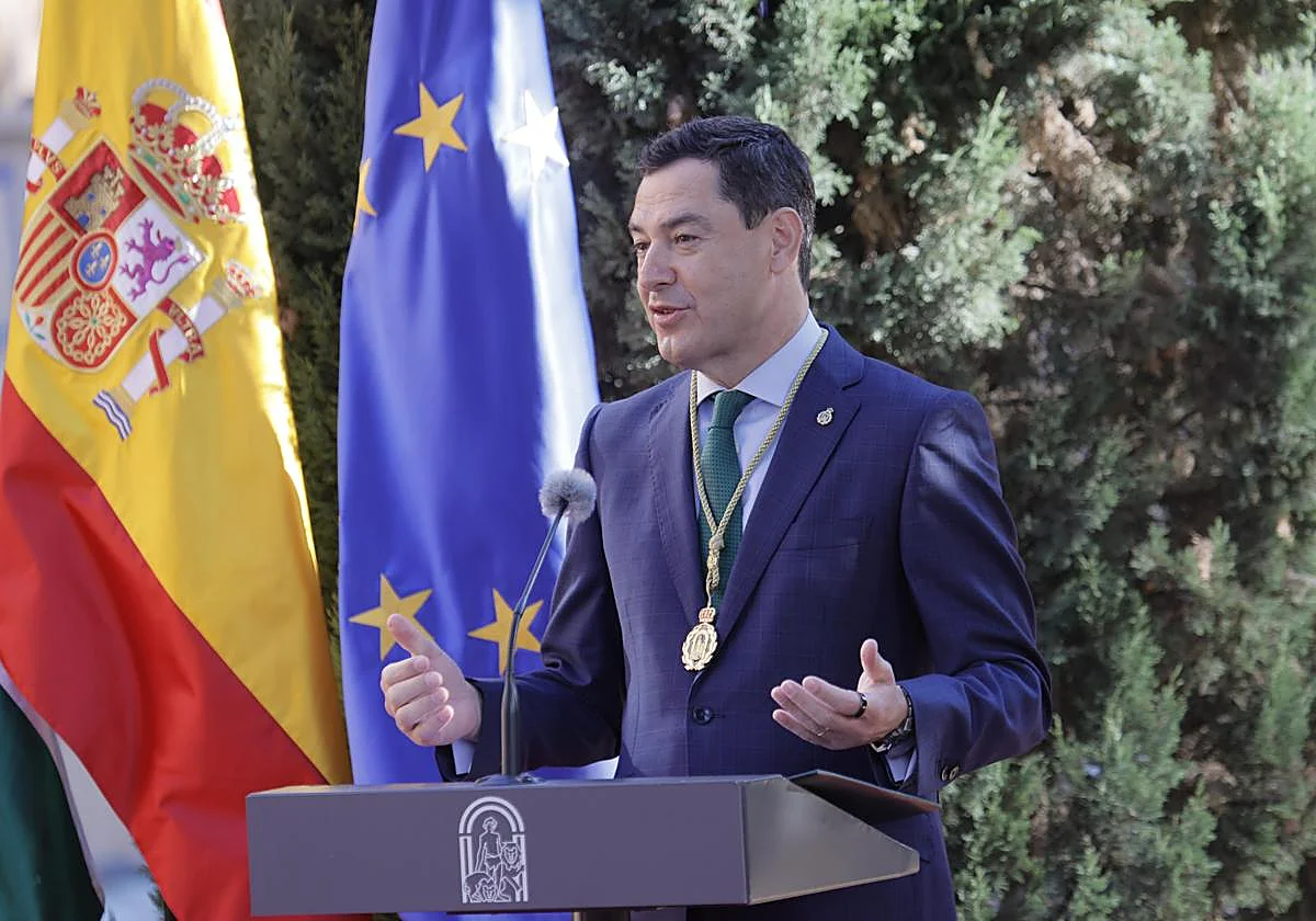 Juanma Moreno, en su toma de posesión: «Esta legislatura no será larga si no es fructifera»
