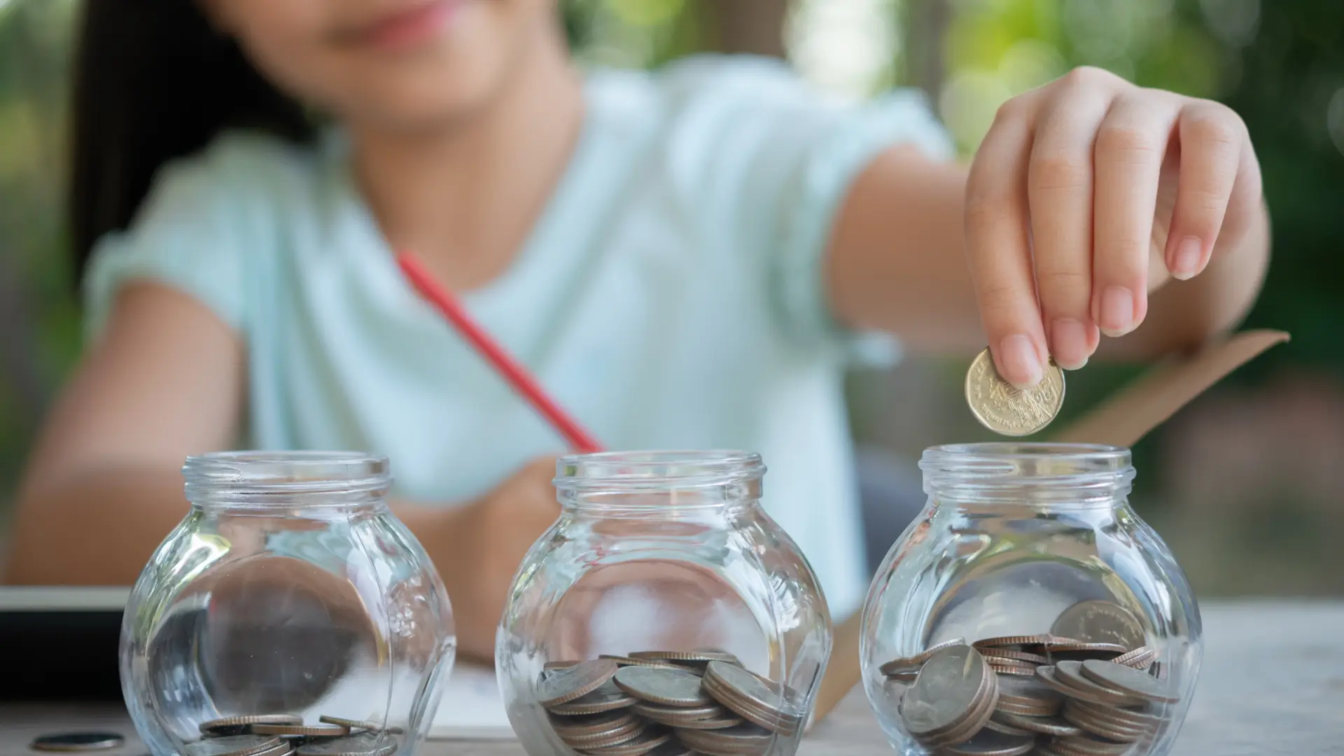 Así es el método de las 'cuatro huchas' para enseñar a ahorrar a los niños