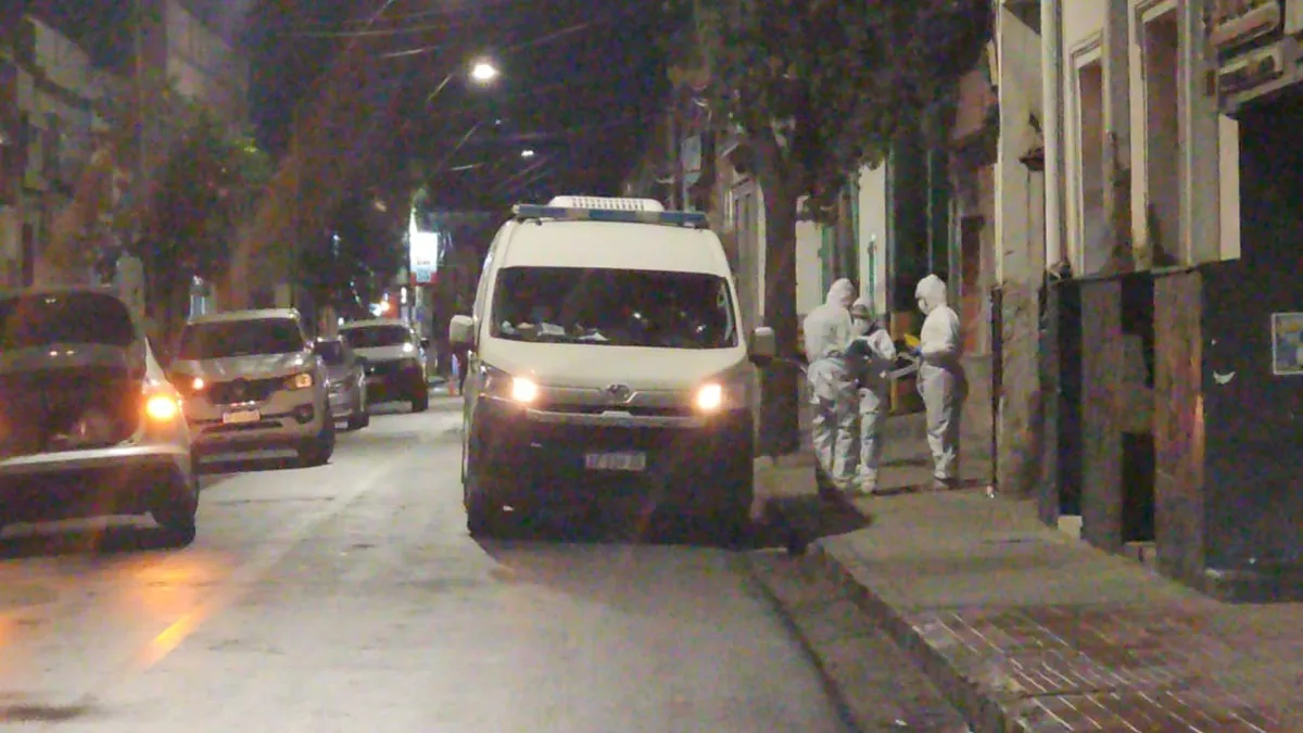 Hallaron muerto a un hombre en una vivienda del centro capitalino