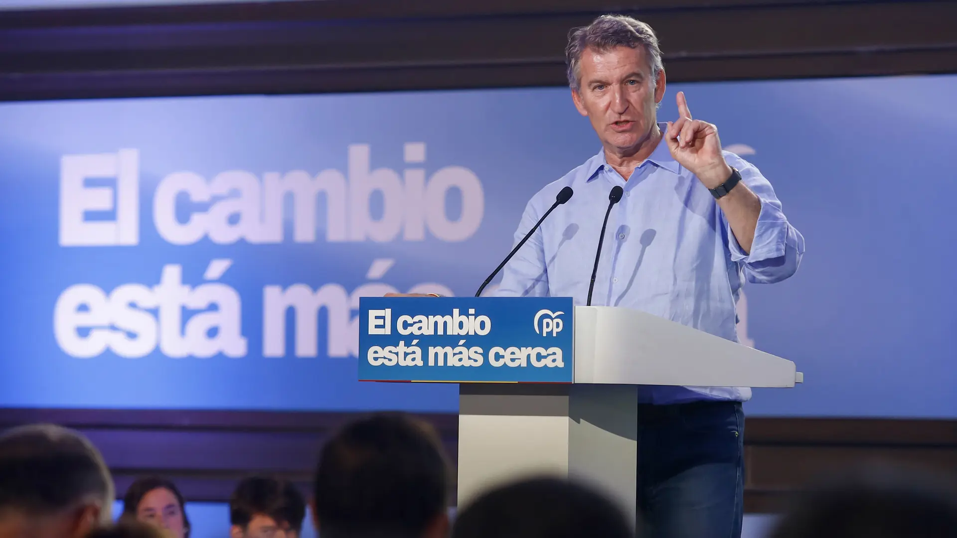 Feijóo denuncia que la nueva ley de nietos no tiene ningún objetivo "inocente" y que "el Estado no está preparado para un cambio de esta magnitud"