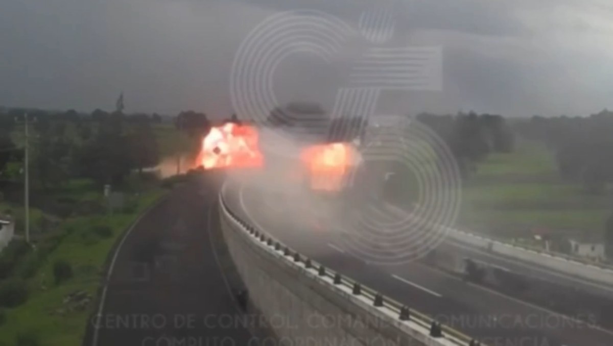 Explosión de pipa en la México-Veracruz cobra la vida de una persona